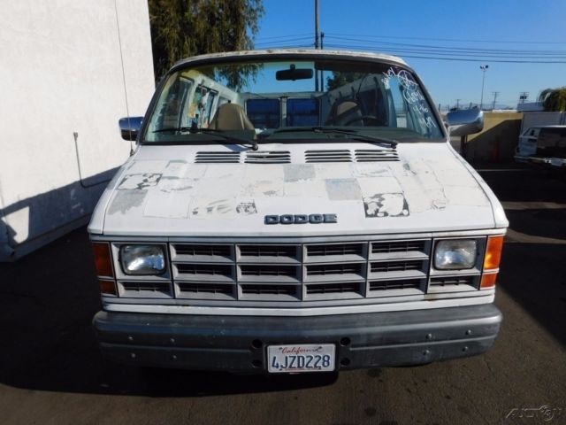 1992 used 5.2l v8 16v automatic rwd wagon