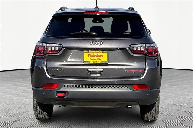 2023 jeep compass trailhawk