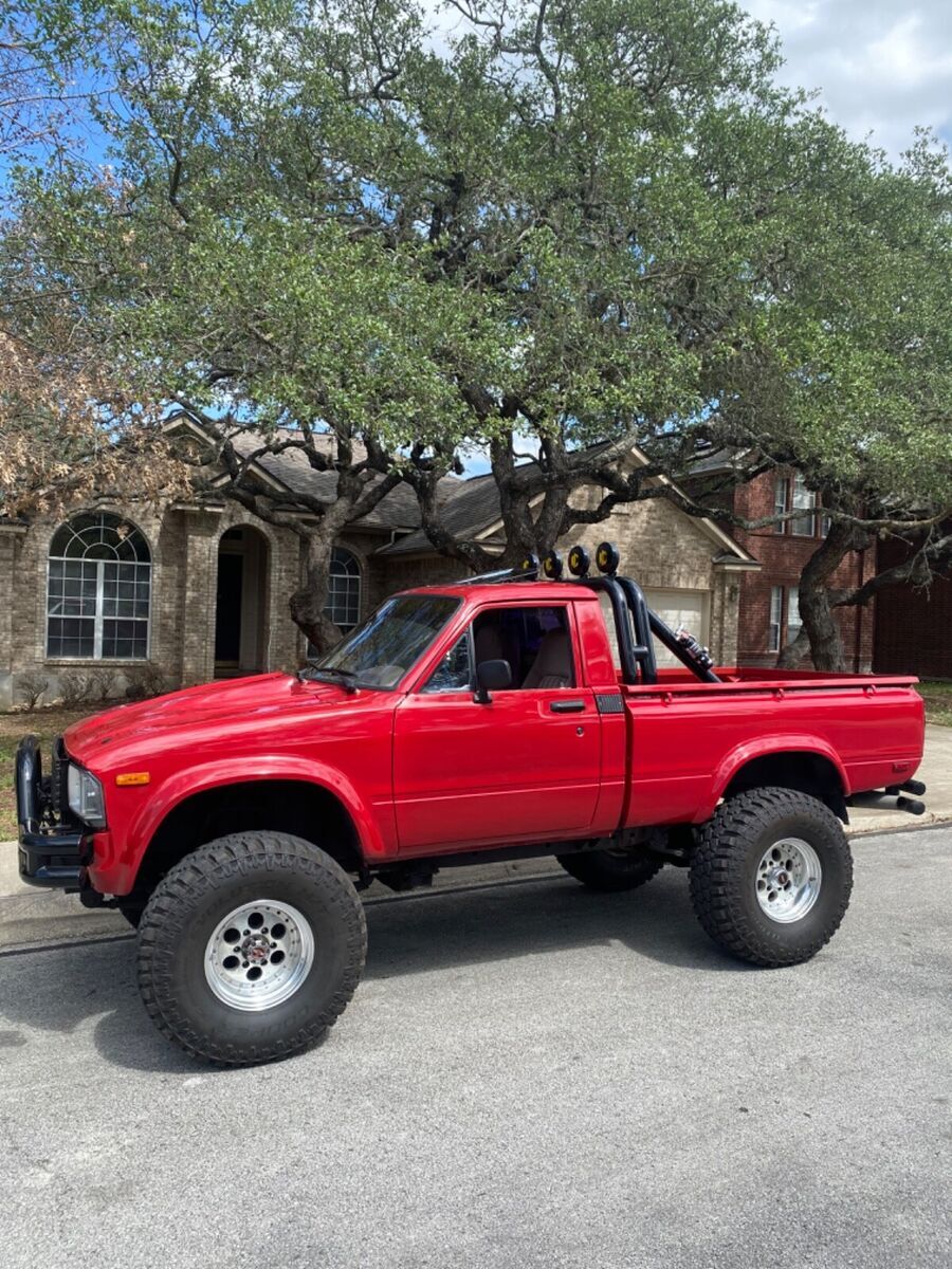 1979 1980 1981 1982 1983 toyota hilux 4x4 pickup truck land cruiser rn48
