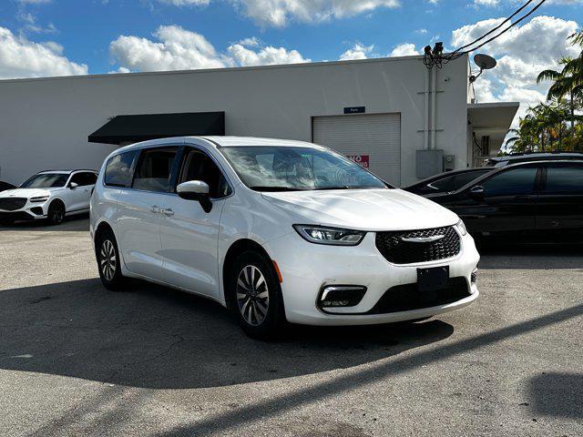 2023 chrysler pacifica hybrid touring l