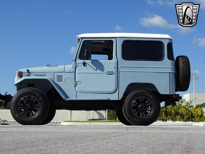 1976 toyota land cruiser in o'fallon, illinois