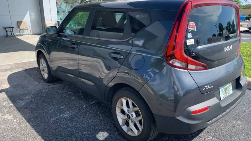2022 kia soul s