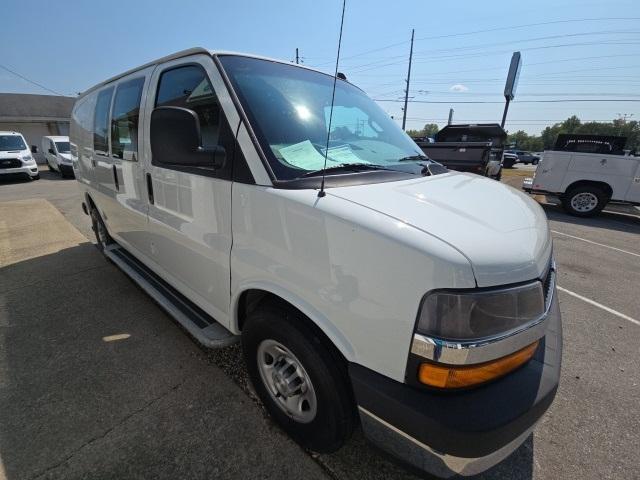 2022 chevrolet express 2500 work van
