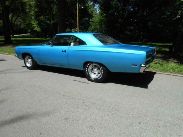 1969 plymouth roadrunner 56266 miles blue 0 4 speed manual