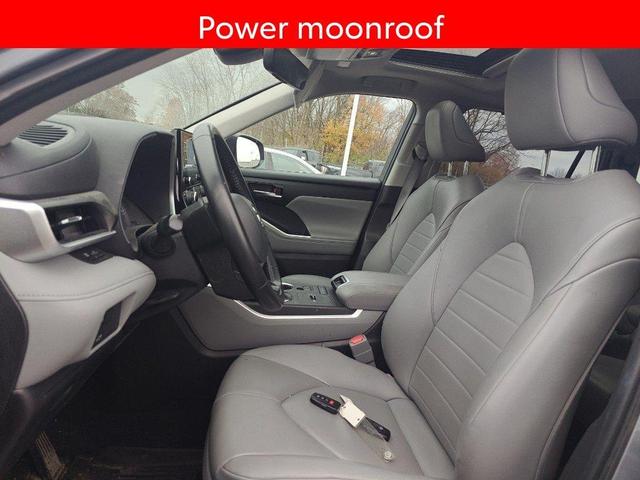 2022 toyota highlander hybrid xle