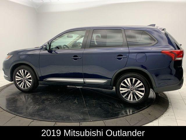 2019 mitsubishi outlander se