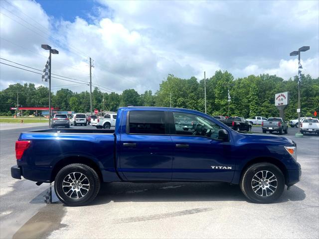 2022 nissan titan sv