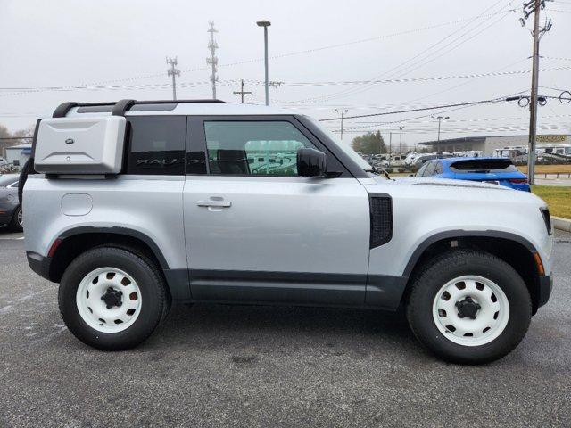 2022 land rover defender standard