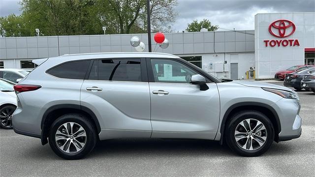 2023 toyota highlander xle