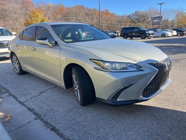 2020 lexus es 300h base