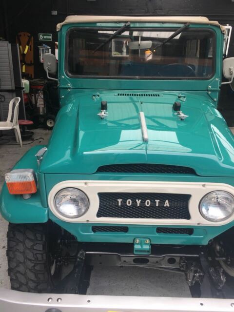 fj43 toyota land cruiser 1970 soft top ready for summer