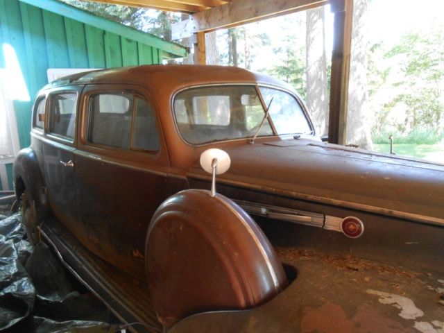 packard seven passenger limosine 1942