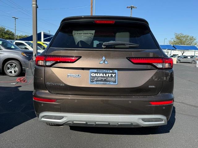 2022 mitsubishi outlander sel