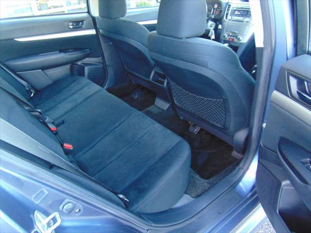 2013 subaru legacy premium