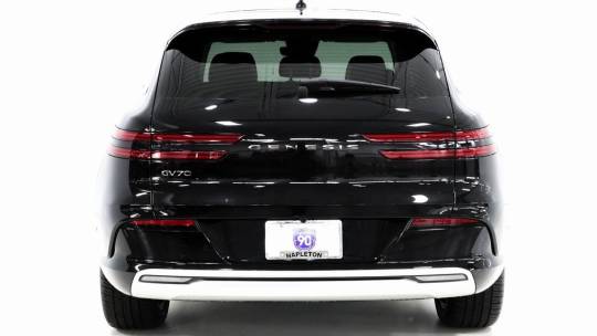 2024 Genesis GV70
