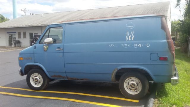 1982 chevy g10 "shorty" van