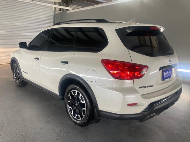 2020 nissan pathfinder sv