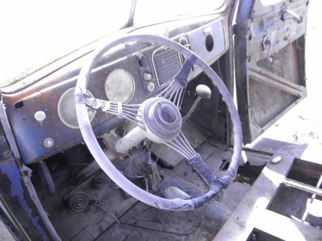 1938 ford 4 dr., deluxe