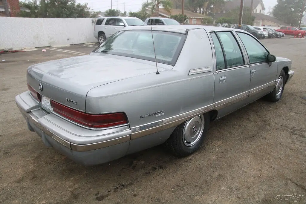 (omr) 1994 buick roadmaster limited 5.7 l v8 automatic no reserve