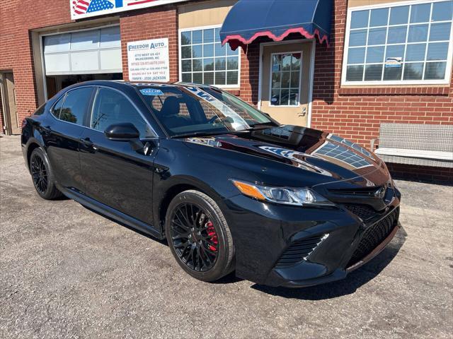 2020 toyota camry se