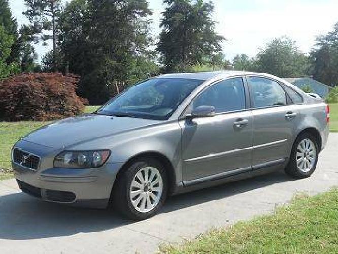 2004/2005 mid year car- volvo s40- gray- loaded- auto- 70k mi. in gastonia, nc