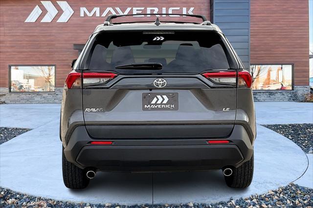 2021 toyota rav4 le