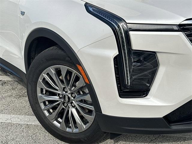 2024 cadillac xt4 premium luxury