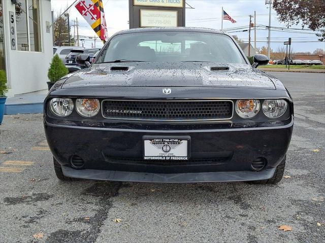 2010 dodge challenger se