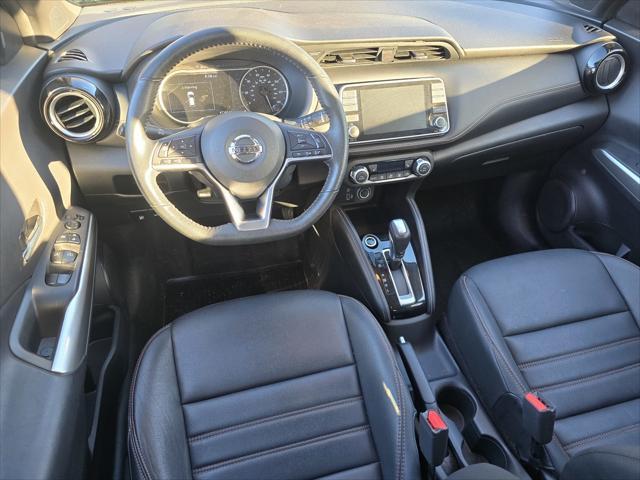 2020 nissan kicks sr