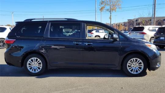 2016 Toyota Sienna