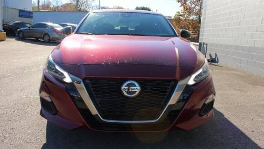 2022 nissan altima sr
