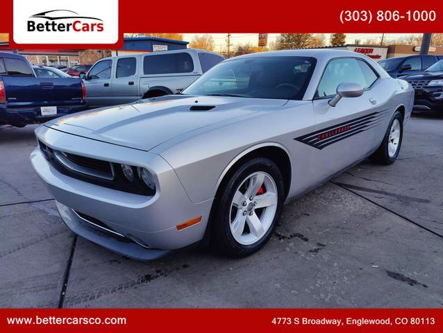 2012 dodge challenger sxt
