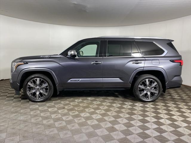 2023 toyota sequoia base