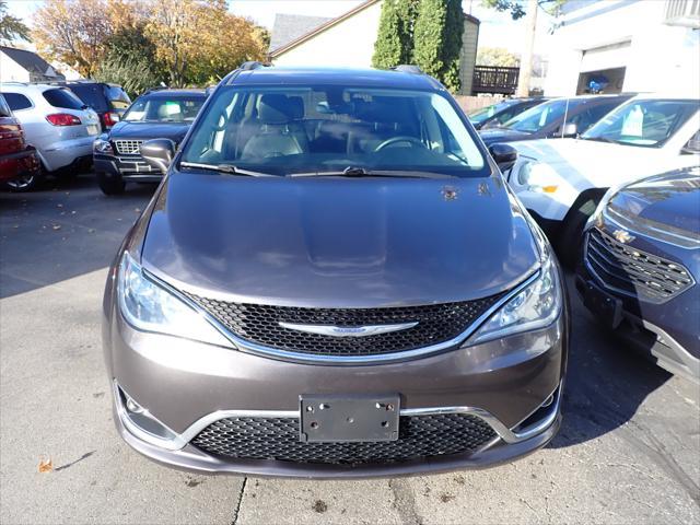 2017 chrysler pacifica touring-l