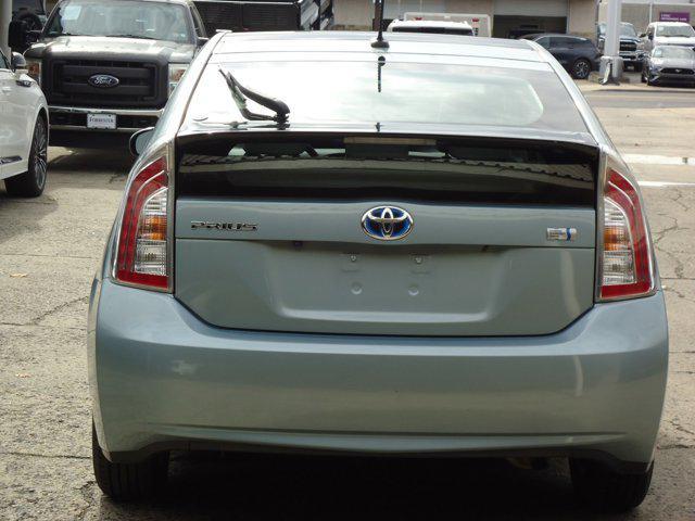 2014 toyota prius three