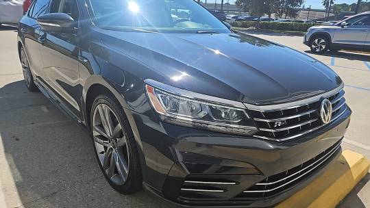 2018 Volkswagen Passat (North America and China) 2.0t r-line