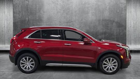 2022 cadillac xt4 premium luxury