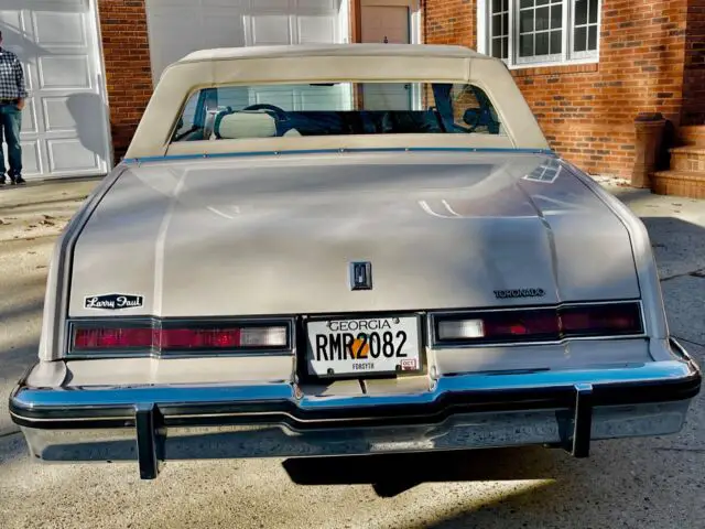 1984 oldsmobile toronado brougham. no reserve