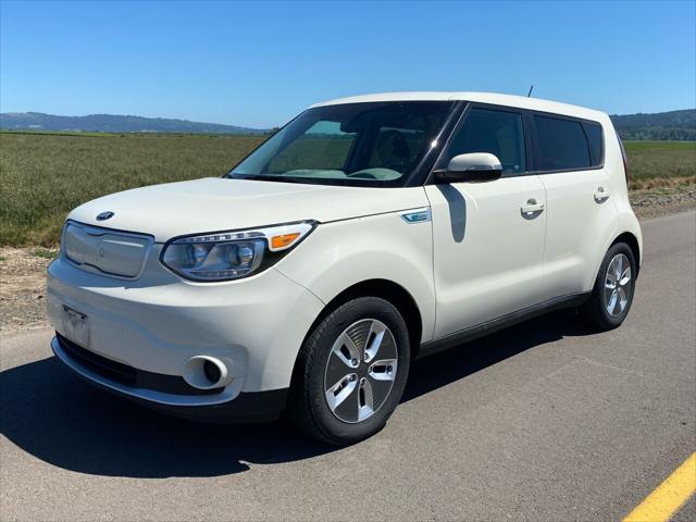 2017 kia soul ev base