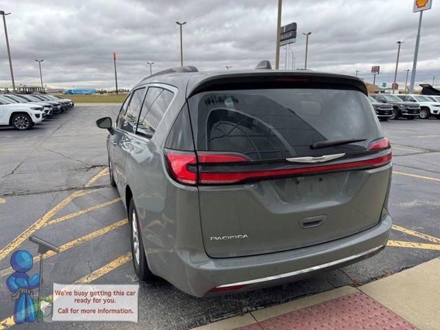 2022 chrysler pacifica touring-l