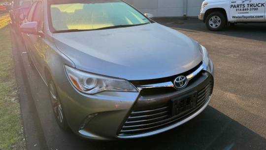 2016 toyota camry hybrid xle