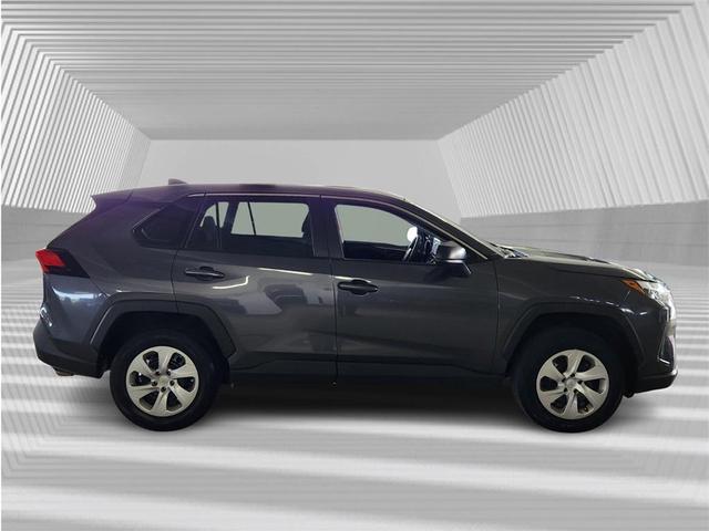 2023 toyota rav4 le