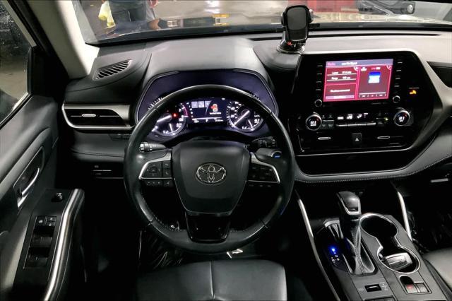 2021 toyota highlander xle