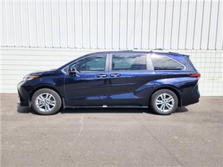 2023 Toyota Sienna platinum 7-passenger