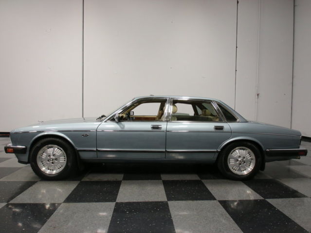 like new xj6, 62k original miles, low ownership, loaded w/luxury, gentlemens jag