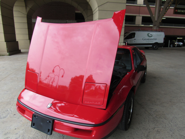 1988 pontiac fiero formula 17,xxx original miles bright red & gray cold a/c