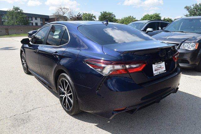 2022 toyota camry se