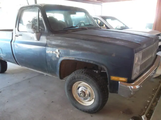 1983 chevy custom deluxe, 4x4 pickup