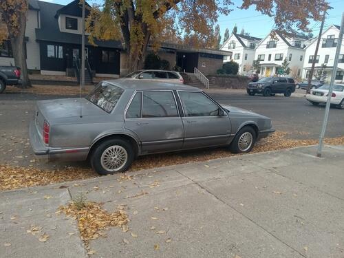 selling a 1989 oldsmobile delta 88 125000 miles runs good has a slight miss to it