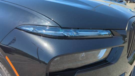 2025 BMW X7